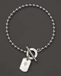 Etched in this sterling silver dogtag, the Gucci crest has never looked so cool. Etched in this sterling silver dogtag, the Gucci crest has never looked so cool.