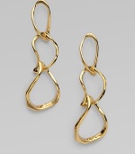 A graduated design of radiant 14k goldplated links in a free-form wave pattern. 14k goldplatingLength, about 2½Surgical steel post backMade in USA