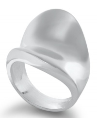 Lovely curves. The smooth shape and polished sterling silver setting of Giani Bernini's sophisticated curve ring make it an instant must have. Size 8. Lovely curves. The smooth shape and polished sterling silver setting of Giani Bernini's sophisticated curve ring make it an instant must have. Size 8.