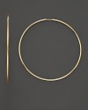 An absolute essential for any woman, this beautiful hoop earring in 14 Kt gold.