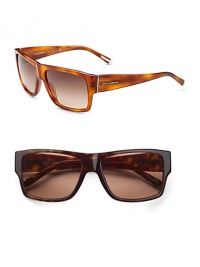 European style for the American man, designed in lightweight acetate with metal logo temple detail. Available in light Havana frames with brown gradient lenses or Havana frames with brown lenses. Temple logo detail UV400 lens 100% UV protective Made in Italy 