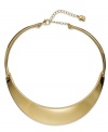 Modern elegance. This Lauren Ralph Lauren collar necklace is designed with a curved pendant. Crafted in 14k gold-plated mixed metal. Approximate length: 16 inches + 2-inch extender.