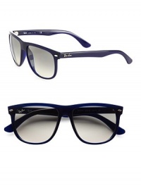 Oversized modified square frames with metal rivet accents and signature logo. Available in dark blue with crystal grey gradient lens or brown with brown gradient lens.Logo temples100% UV protectionMade in Italy 