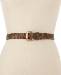 Pull your look together with this embossed leather belt from Fossil. Pull your look together with this embossed leather belt from Fossil.