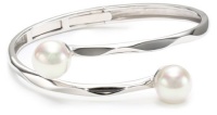 Majorica Vermeil 2/12mm White Round Pearls on Ripple Bangle Bracelet Majorica Vermeil 2/12mm White Round Pearls on Ripple Bangle Bracelet