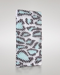 Make this gussetted wallet from Lodis Accessories, which features ample pockets and an ultra-functional design, your city-girl sidekick. Make this gussetted wallet from Lodis Accessories, which features ample pockets and an ultra-functional design, your city-girl sidekick.