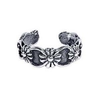 Nickel Free Sterling Silver Antique Finish Flower Toe Ring Nickel Free Sterling Silver Antique Finish Flower Toe Ring