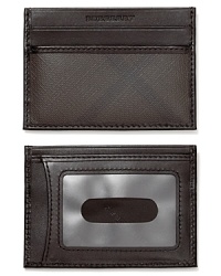 A card case with a trim design that accommodates your most necessary essentials wherever you go, adorned in Burberry's classic check print. A card case with a trim design that accommodates your most necessary essentials wherever you go, adorned in Burberry's classic check print.
