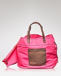 There's no need to shrink from big, bold style with this canvas bag from Liebeskind. Blending a practical shape and electric hue, it's a bright take on the tote. There's no need to shrink from big, bold style with this canvas bag from Liebeskind. Blending a practical shape and electric hue, it's a bright take on the tote.