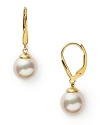 These 10 mm pearls look effortlessly chic and will lend an air of sophistication to your everyday look.