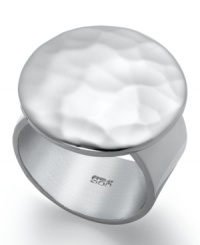 Tools of the trade. Try on a trendy hammered style like this disc ring by Giani Bernini. Crafted in sterling silver. Size 7. Tools of the trade. Try on a trendy hammered style like this disc ring by Giani Bernini. Crafted in sterling silver. Size 7.