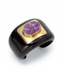 THE LOOKOval druzy accentGoldplated brass detailResin settingTHE MEASUREMENTWidth, about 2ORIGINMade in USA THE LOOKOval druzy accentGoldplated brass detailResin settingTHE MEASUREMENTWidth, about 2ORIGINMade in USA