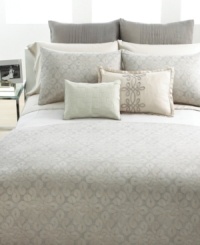 A decidedly muted tone rendered in sumptuous 400-thread count cotton sateen finishes your bed in soothing simplicity. A decidedly muted tone rendered in sumptuous 400-thread count cotton sateen finishes your bed in soothing simplicity.