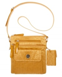 With classic style and a wealth of exterior pockets, the Giani Bernini Circle Signature Crossbody gives you immediate access to your daily essentials. With classic style and a wealth of exterior pockets, the Giani Bernini Circle Signature Crossbody gives you immediate access to your daily essentials.