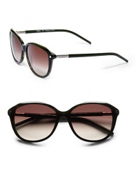 THE LOOKCat-eye's silhouetteAcetate framesMetal logo at templesUV protectionSignature case includedTHE COLORKhaki green frames with brown gradient lensesORIGINMade in France THE LOOKCat-eye's silhouetteAcetate framesMetal logo at templesUV protectionSignature case includedTHE COLORKhaki green frames with brown gradient lensesORIGINMade in France