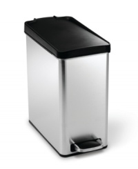 Small footprint, no fingerprints. With a streamlined design and dent-proof plastic lid that won't show dirt or smudges, this simplehuman garbage can is an ideal fit for bathrooms or under the kitchen sink. Small footprint, no fingerprints. With a streamlined design and dent-proof plastic lid that won't show dirt or smudges, this simplehuman garbage can is an ideal fit for bathrooms or under the kitchen sink.