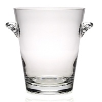 Made entirely from hand, each piece of William Yeoward Crystal draws its inspiration from antique crystal pieces originally made in England during the 18th and early 19th centuries. Refined and elegant, this classically-styled wine cooler was made for entertaining. Made entirely from hand, each piece of William Yeoward Crystal draws its inspiration from antique crystal pieces originally made in England during the 18th and early 19th centuries. Refined and elegant, this classically-styled wine cooler was made for entertaining.