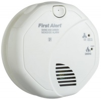 First Alert SC05CN Battery Operated Combination Carbon Monoxide/Smoke Alarm First Alert SC05CN Battery Operated Combination Carbon Monoxide/Smoke Alarm
