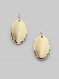 A polished drop of 18K yellow gold is simplicity at its best.18k yellow goldLength, about 1French hooksMade in Italy