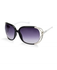 Be a framed beauty like the designer herself. Sunglasses by Jessica Simpson focus on ultimate style, raising the fashion bar a few notches. Be a framed beauty like the designer herself. Sunglasses by Jessica Simpson focus on ultimate style, raising the fashion bar a few notches.