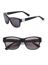 Classic acetate frames with logo embellished temples. Available in havana with brown gradient lens and black with dark gray lens. 100% UV protection Made in Italy Classic acetate frames with logo embellished temples. Available in havana with brown gradient lens and black with dark gray lens. 100% UV protection Made in Italy