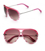 Give glamour a fun, vintage vibe with theses striped acetate frames. Available in fuchsia with lilac mirror gradient lens. Logo temples100% UV protectionMade in Italy 