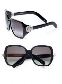 THE LOOKOversized rectangular silhouetteAcetate framesMetal logo with C detail at templesUV protectionSignature case includedTHE COLORBlack frames with grey lensesORIGINMade in France THE LOOKOversized rectangular silhouetteAcetate framesMetal logo with C detail at templesUV protectionSignature case includedTHE COLORBlack frames with grey lensesORIGINMade in France