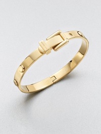A shiny, riveted style with a hinged, logo accented buckle closure. SteelDiameter, about 2.48Hinged buckle closureMade in China A shiny, riveted style with a hinged, logo accented buckle closure. SteelDiameter, about 2.48Hinged buckle closureMade in China