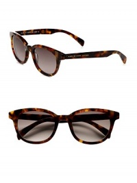 A lightweight plastic frame with chic, vintage style. Available in havana vintage with brown gradient lens or black with grey gradient lens. Logo temples100% UV protectionImported A lightweight plastic frame with chic, vintage style. Available in havana vintage with brown gradient lens or black with grey gradient lens. Logo temples100% UV protectionImported
