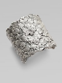 A beautiful statement piece that lets nature take center stage with a wide, vine leaf design. Sterling silverSlip-on styleDiameter, about 2¼Made in Italy A beautiful statement piece that lets nature take center stage with a wide, vine leaf design. Sterling silverSlip-on styleDiameter, about 2¼Made in Italy