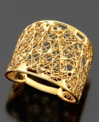 Make a bold statement with this beautiful ring, featuring an intricate filigree mesh width in 14k yellow gold. Make a bold statement with this beautiful ring, featuring an intricate filigree mesh width in 14k yellow gold.
