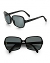 Retro chic style with this plastic frame. Available in black with gray polarized lens. 100% UV protection Imported 