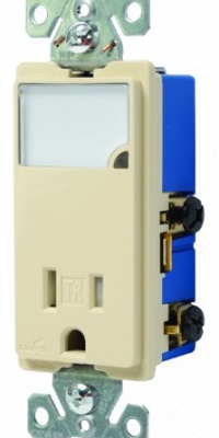 Cooper Wiring Devices TR7735V-BOX 3-Wire Receptacle Combo Nightlight with Tamper Resistant 2-Pole, Ivory Cooper Wiring Devices TR7735V-BOX 3-Wire Receptacle Combo Nightlight with Tamper Resistant 2-Pole, Ivory