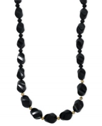 Make a statement. Alternating onyx (317 ct. t.w.) and gold beads create a striking look on this chunky EFFY Collection necklace. Set in 14k gold. Approximate length: 19 inches.