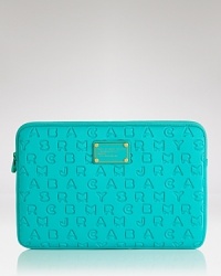 Color pop and lock it with this electrically-charged laptop case from MARC BY MARC JACOBS, in durable neoprene embossed with the label's signature stardust lettering. Color pop and lock it with this electrically-charged laptop case from MARC BY MARC JACOBS, in durable neoprene embossed with the label's signature stardust lettering.