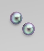 Dark and lovely grey pearl studs, set and backed in sterling silver. 12mm grey round organic man-made pearls Sterling silver Post back Made in Spain