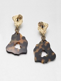 This beautiful abstract design features a subtle leopard spot print. BrassAcetateLength, about 2.36Clip-on backMade in Italy and imported This beautiful abstract design features a subtle leopard spot print. BrassAcetateLength, about 2.36Clip-on backMade in Italy and imported