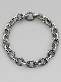 From the Chain Collection. Alternating cable and plain oval links in signature sterling silver.Sterling silver Length, about 18½ Hidden clasp Imported From the Chain Collection. Alternating cable and plain oval links in signature sterling silver.Sterling silver Length, about 18½ Hidden clasp Imported