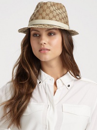 An iconic style with a GG pattern canvas and leather trim in a structured design. CottonBrim, about 1¾Made in Italy An iconic style with a GG pattern canvas and leather trim in a structured design. CottonBrim, about 1¾Made in Italy