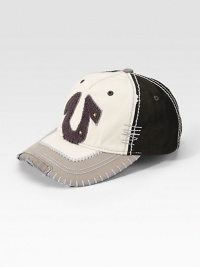 A textured felt horseshoe mixes color and texture in this casual design with frayed edges. 55% linen45% cottonHand washImported A textured felt horseshoe mixes color and texture in this casual design with frayed edges. 55% linen45% cottonHand washImported