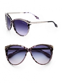 A luxe gold-tone and acetate design with logo engraving in a slightly oversized shape. Available in havana with brown gradient lens or black pattern/grey with smoke gradient lens.Metal logo temples100% UV protectionMade in Italy A luxe gold-tone and acetate design with logo engraving in a slightly oversized shape. Available in havana with brown gradient lens or black pattern/grey with smoke gradient lens.Metal logo temples100% UV protectionMade in Italy
