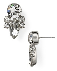 These elegant and minimally-designed Aqua earrings make a style statement without saying too much. These elegant and minimally-designed Aqua earrings make a style statement without saying too much.
