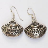 Fashion Earring From Thai Hill Tribe Silver 99.5 Beautiful Classic Thai Tradition Style Earring Size = 20 MM. x 30 MM. Weight = 7.08 Gram Fashion Earring From Thai Hill Tribe Silver 99.5 Beautiful Classic Thai Tradition Style Earring Size = 20 MM. x 30 MM. Weight = 7.08 Gram