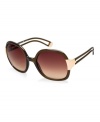 Imagine stylish textures and unique elements. Envision hand crafted originality and premium product. It's a picture of Tory Burch. Push the style envelope to reach new heights of sunglass precision, stability and consistency. It's as if they were made with you in mind.