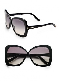 Feminine butterfly-shaped acetate frames. Available in black with smoke gradient lens. Logo emblem temples100% UV protectionMade in Italy Feminine butterfly-shaped acetate frames. Available in black with smoke gradient lens. Logo emblem temples100% UV protectionMade in Italy