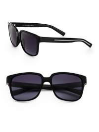 Modern yet timeless design features acetate frames and polarized smoke lens.Logo temple detail100% UV protectiveMade in Italy Modern yet timeless design features acetate frames and polarized smoke lens.Logo temple detail100% UV protectiveMade in Italy