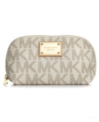 Pack up your makeup essentials and be beautiful wherever you go. Decked out in luxe 18K gold hardware and buttery-soft leather, this signature pattern cosmetic case from MICHAEL Michael Kors is a major must-have. Pack up your makeup essentials and be beautiful wherever you go. Decked out in luxe 18K gold hardware and buttery-soft leather, this signature pattern cosmetic case from MICHAEL Michael Kors is a major must-have.
