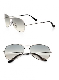 Classic and incredibly cool frames crafted in lightweight metal. Available in silver frames with crystal grey gradient lenses.Metal100% UV ProtectionMade in Italy