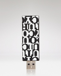 A Juicy Couture girl never crashes because she has her files safe and sound, stored on this USB. A Juicy Couture girl never crashes because she has her files safe and sound, stored on this USB.
