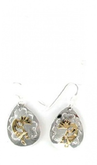 By Navajo Artist:Genevieve Manuelito Kokopelli Sterling silver and gold filled tear drop shaped earring. By Navajo Artist:Genevieve Manuelito Kokopelli Sterling silver and gold filled tear drop shaped earring.